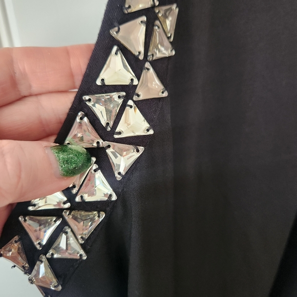 SLOAN sadie woman's dressy top, size Medium - Picture 6 of 6